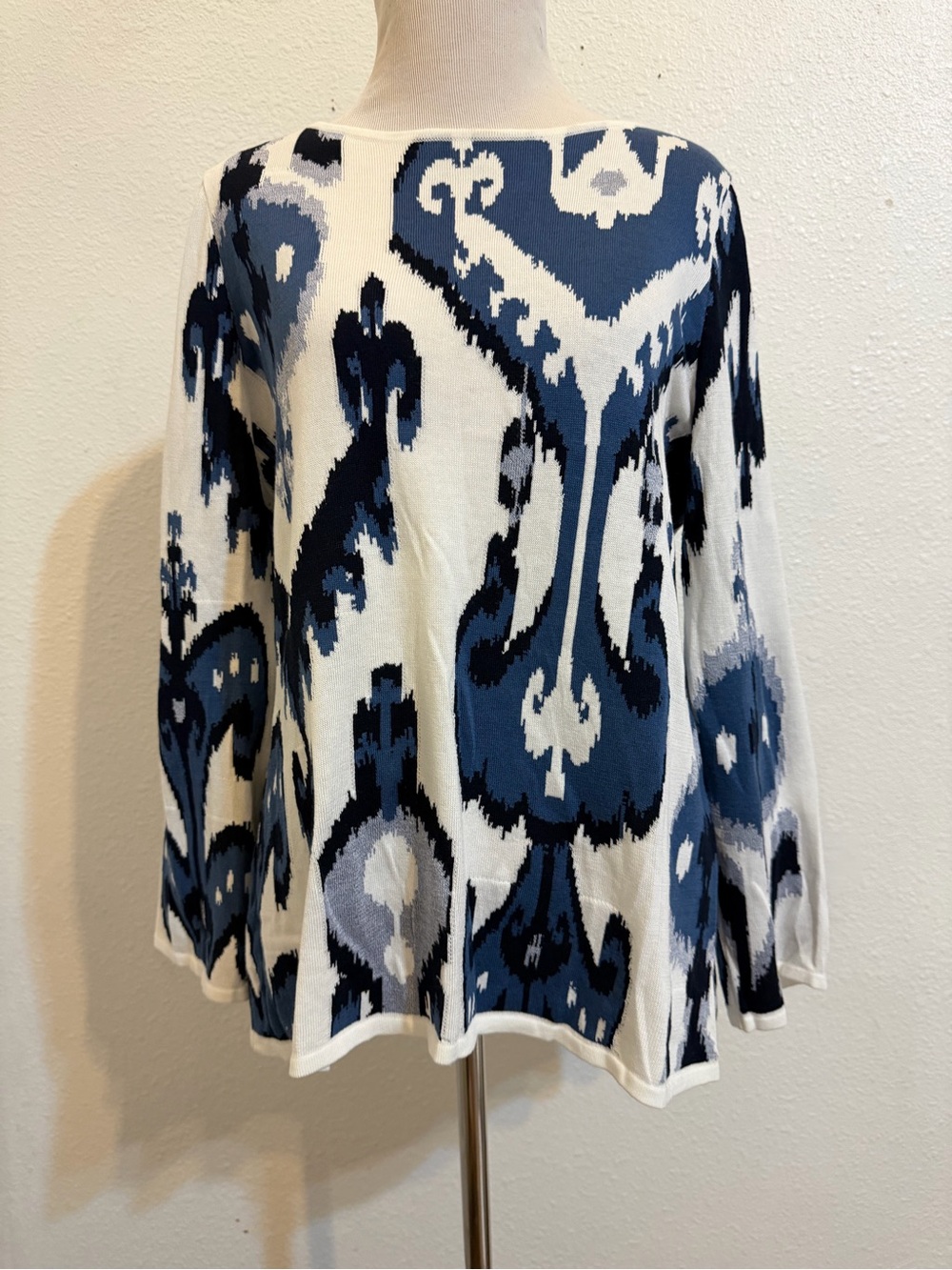 Chico's Navy & White Abstract Pattern Boatneck Pullover Longsleeve cozy casual